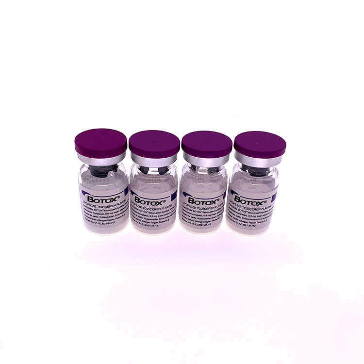Kırışıklıkları Gidermek İçin Allergan 100 Ünite Tip A Botoks Enjekte Edilmesi